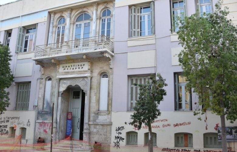 Παραδόθηκε ο 17χρονος για τους πυροβολισμούς έξω από νυχτερινό κέντρο στο Ηράκλειο