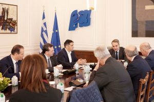 Οι δηλώσεις Μητσοτάκη κατά τη σύσκεψη με την ΕΘΕΑΣ