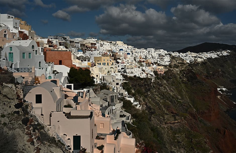 Ανησυχία για σενάριο πιθανών ισχυρότερων σεισμών στη Σαντορίνη