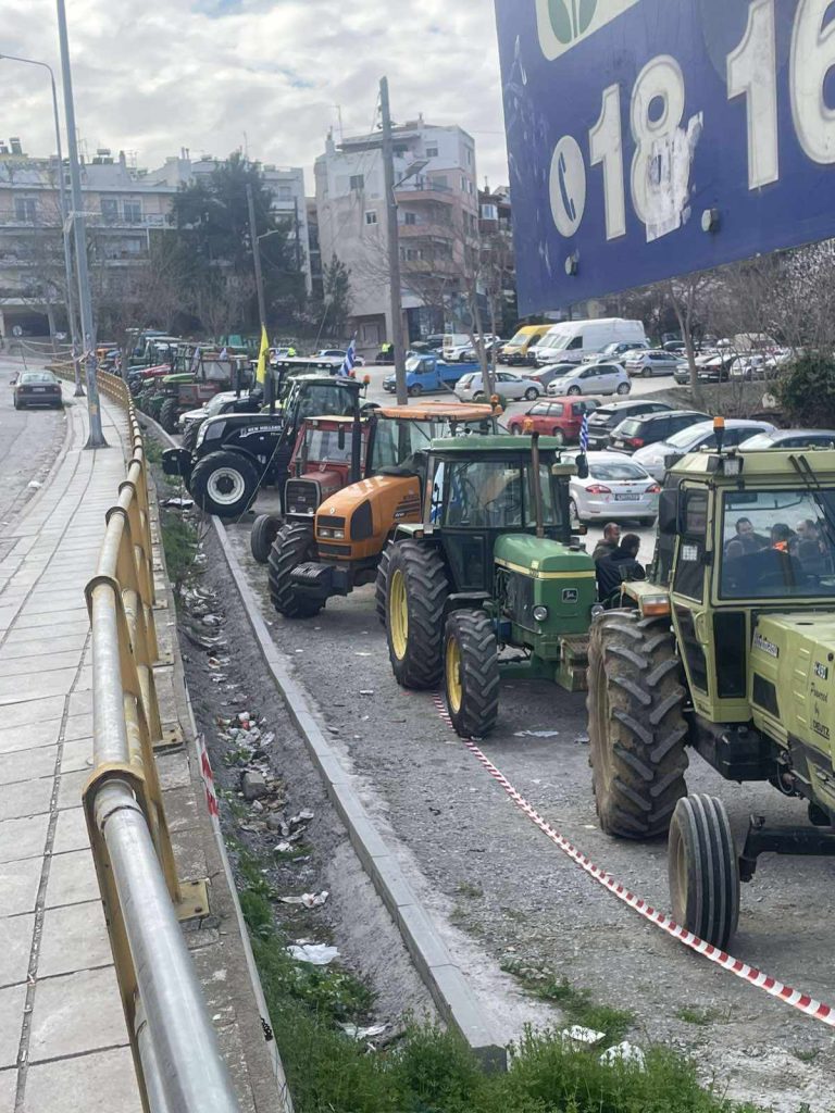 Με την συμμετοχή τρακτέρ τα μαζικά συλλαλητήρια για τα Τέμπη σε Θεσσαλονίκη και Λάρισα