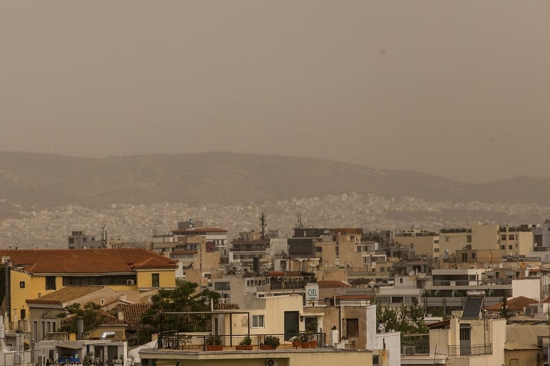 Ζέστη και αφρικανική σκόνη θα επικρατήσουν σήμερα Κυριακή