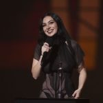 Φαβορί η Charli XCX για συμμετοχή στη νέα ταινία της Γκρέτα Γκέργουιγκ «Narnia»
