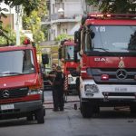 Επιχείρηση απεγκλωβισμού γυναίκας από φλεγόμενο διαμέρισμα στην Αγία Βαρβάρα