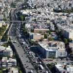 Καραμπόλα με νταλίκα, μηχανές και ΙΧ στον Κηφισό – Ένας τραυματίας