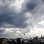 Νεφώσεις με βροχές και αφρικανική σκόνη σήμερα Τρίτη