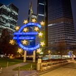 ΕΚΤ: Προς νέα μείωση των επιτοκίων τη Μεγάλη Πέμπτη λόγω των αμερικανικών δασμών