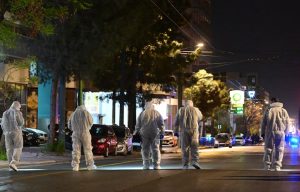 Σε βίντεο έχουν καταγραφεί ο ύποπτος και ο συνεργός του για την βομβιστική επίθεση στα γραφεία της Hellenic Train