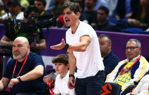 Απίστευτο ξέσπασμα Γιαννακόπουλου: «Κατεβάστε το λάβαρο του Μποντιρόγκα – Παίξτε μόνοι σας στη EuroLeague, θα πάμε στο NBA ή στη FIBA»