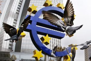 Σε νέα μείωση των επιτοκίων της προχώρησε η ΕΚΤ: Στο 2,25% το βασικό επιτόκιο