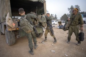 Τι ισχυρίζονται οι Ισραηλινοί για τους στρατιώτες που σκότωσαν 15 διασώστες στη Γάζα
