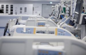 «Μάχη» για τη ζωή του δίνει 19χρονος θύμα τροχαίου στη ΜΕΘ του Νοσοκομείου Χανίων