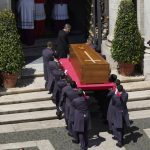 Στη Βασιλική Σάντα Μαρία Ματζόρε αναπαύεται ο πάπας Φραγκίσκος – Ολοκληρώθηκε σε κλίμα βαθιάς συγκίνησης η ταφή του «Πάπα των φτωχών»