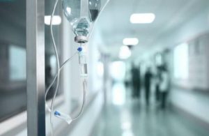 Στο νοσοκομείο παιδί 13 ετών με κάταγμα κρανίου μετά από challenge – «Προσγειώθηκε με το κεφάλι»