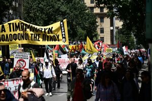 Χιλιάδες εργαζόμενοι έδωσαν το παρόν στις απεργιακές συγκεντρώσεις της Εργατικής Πρωτομαγιάς