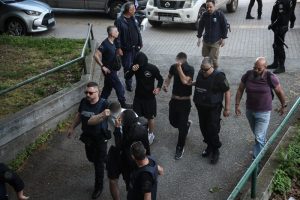 Δίωξη για 13 κακουργήματα και πλημμελήματα σε βάρος μελών της ακροδεξιάς εγκληματικής οργάνωσης στη Θεσσαλονίκη