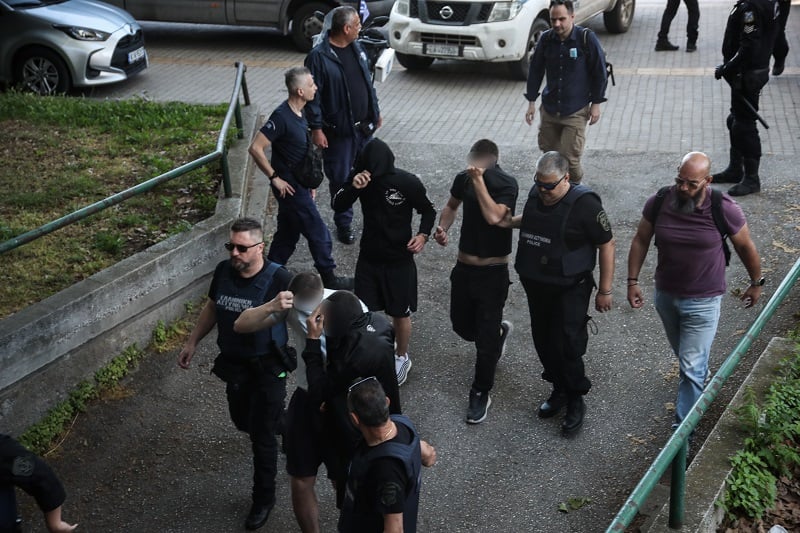 Δίωξη για 13 κακουργήματα και πλημμελήματα σε βάρος μελών της ακροδεξιάς εγκληματικής οργάνωσης στη Θεσσαλονίκη