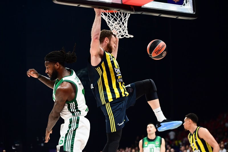 Euroleague: Ο Παναθηναϊκός δεν θα υπερασπιστεί τον τίτλο του – Ήττα 82-76 από τη Φενέρ