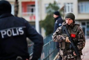 Νέο μπαράζ συλλήψεων δημάρχων και στελεχών της αξιωματικής αντιπολίτευσης στην Τουρκία