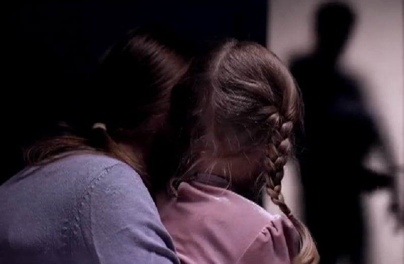 Συνελήφθη φυγόποινος εκπαιδευτικός ειδικού σχολείου για βιασμούς ανήλικων μαθητών του