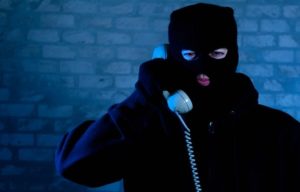 Εξιχνιάστηκε τηλεφωνική απάτη σε βάρος ηλικιωμένης στο Ηράκλειο με… λεία 3.000 ευρώ