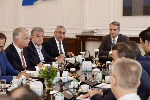 Επίσπευση διαδικασιών στις Περιφέρειες ζήτησε ο Μητσοτάκης