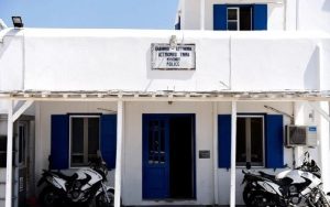 Επιχειρηματίας στη Μύκονο καταγγέλλει ότι έπεσε θύμα ξυλοδαρμού από αστυνομικούς