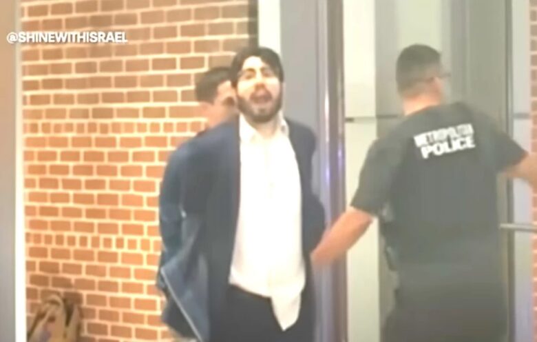 Κατηγορίες για ανθρωποκτονία απαγγέλθηκαν εναντίον του υπόπτου που σκότωσε το ζευγάρι των Ισραηλινών έξω από το Εβραϊκό Μουσείο