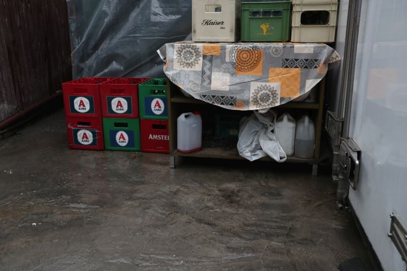 Ελεύθερη αφέθηκε η 30χρονη που απέβαλε πίσω από καντίνα στη Θεσσαλονίκη