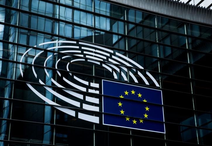 Ανάπτυξη 2,2% τη 2ετία 2025-26 προβλέπει η Κομισιόν για Ελλάδα