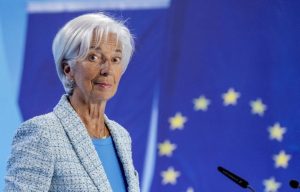 Η Κριστίν Λαγκάρντ επικρίνει τις «φρικτές» δηλώσεις του Τραμπ για την ΕΕ