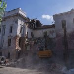 Τουλάχιστον τρεις νεκροί και 11 τραυματίες από ρωσικό πλήγμα σε προάστιο του Σούμι της Ουκρανίας