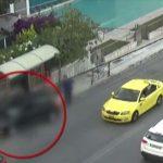 Βίντεο-ντοκουμέντο με αυτοκίνητο να χτυπάει τρεις γυναίκες σε στάση λεωφορείου στο Χαλάνδρι – Εξετάζεται αν είχε δόλο