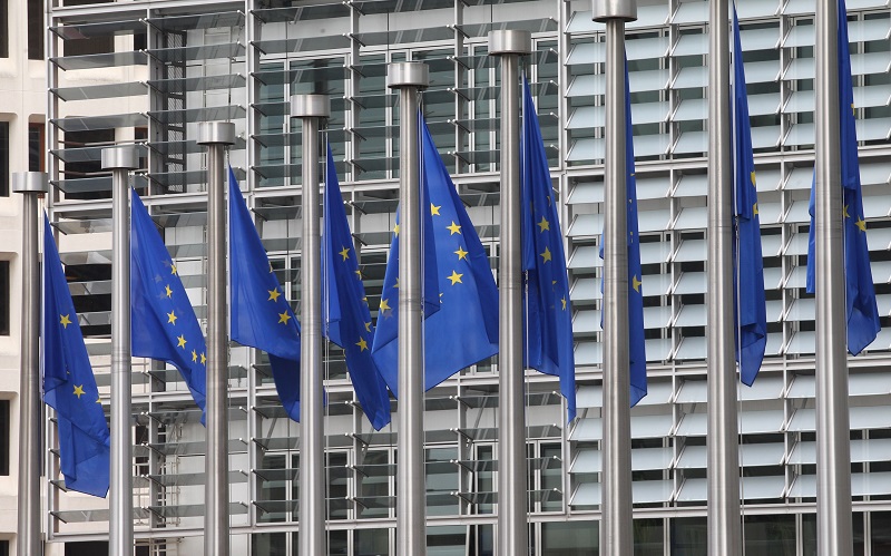 Αμερικανικά προϊόντα συνολικής αξίας 95 δισ. ευρώ στα αντίμετρα της Κομισιόν για τους δασμούς Τραμπ