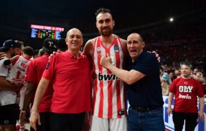 Ο Ολυμπιακός ανακοίνωσε την επέκταση της συνεργασίας με τον Μιλουτίνοφ
