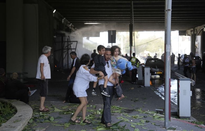 Στους 17 οι τραυματίες στο Ισραήλ από το νέο κύμα ιρανικών πυραυλικών επιθέσεων