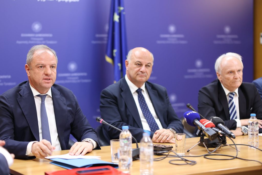 Τελετή παράδοσης παραλαβής στο Αγροτικής Ανάπτυξης