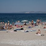 Καιρός: Αίθριος με λίγες πρόσκαιρες νεφώσεις στα ηπειρωτικά – Υψηλές θερμοκρασίες με 30αρια