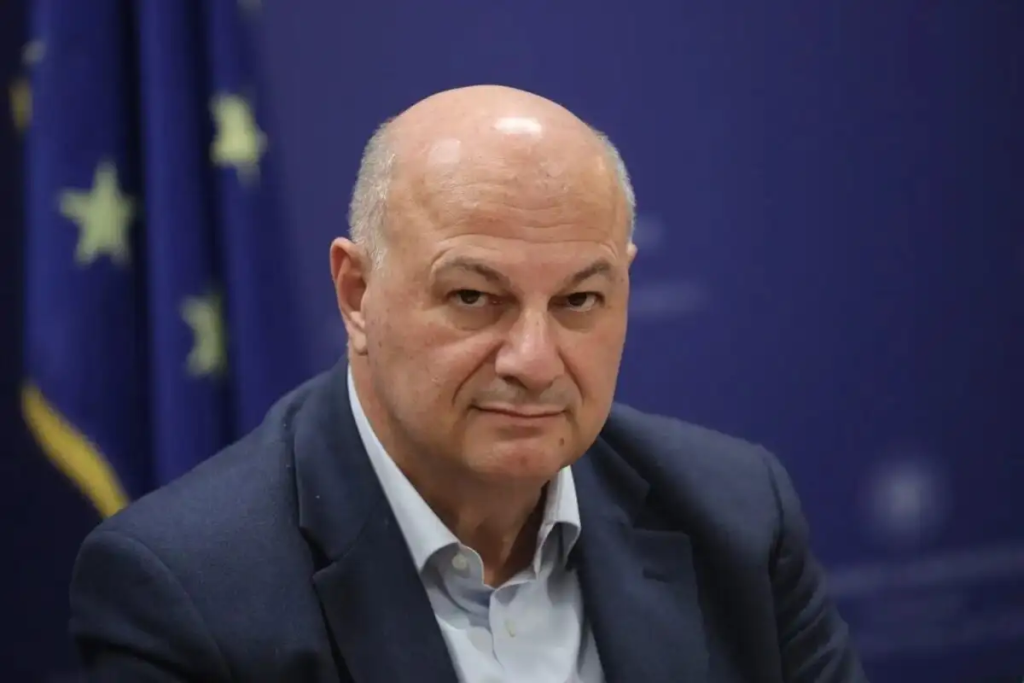 Μόνο διοικητικές αστοχίες αναγνωρίζει στο πρόστιμο 415 εκατ. ευρώ ο Τσιάρας