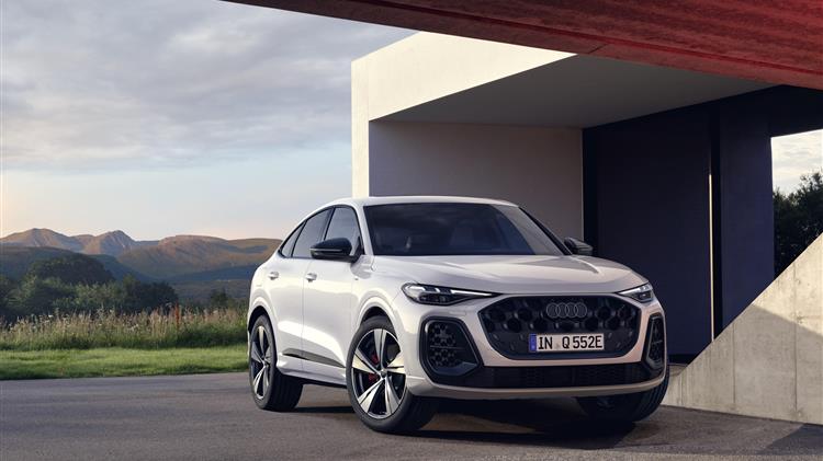 Το νέο AudiQ5 e-hybrid: Ένα SUV για κάθε χρήση – με 100 χλμ. καθαρής ηλεκτρικής αυτονομίας