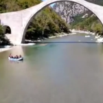 Θα μεταφερθούν στην Πάτρα τα δύο παιδιά που ανασύρθηκαν από τον ποταμό τον Άραχθο και ανέκτησαν τις αισθήσεις τους