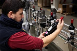 Μείωση λόγω δασμών στις ισπανικές εξαγωγές κόκκινου κρασιού προς το Ηνωμένο Βασίλειο - Winetrails