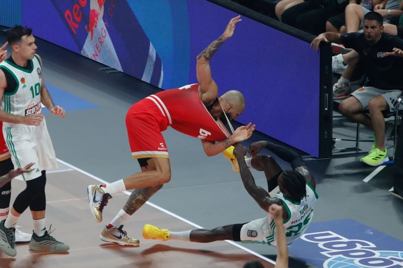 Φουρνιέ και Ναν παίζουν στο Game 4 των τελικών του μπάσκετ – Τιμωρήθηκαν με πρόστιμο