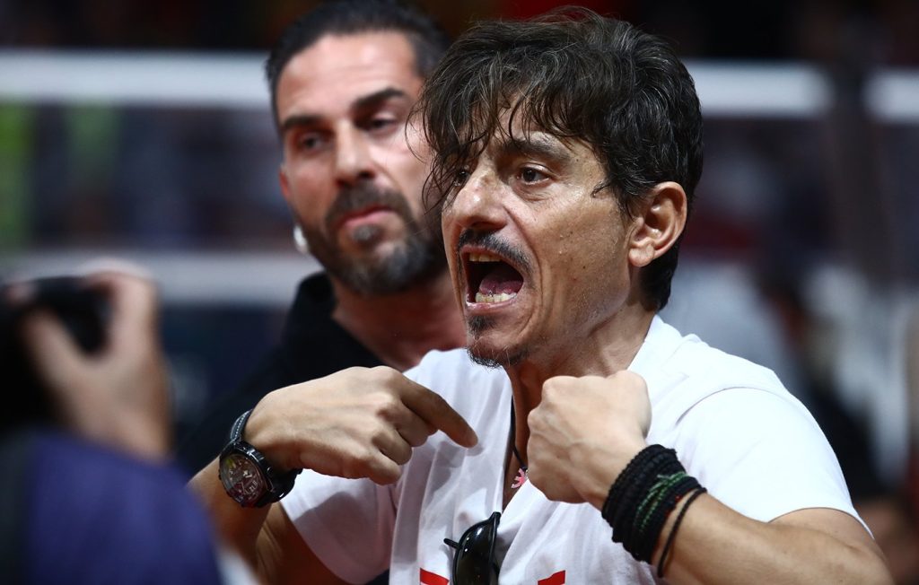 Ο Ολυμπιακός ζήτησε απαγόρευση εισόδου στα γήπεδα για δύο χρόνια στον Γιαννακόπουλο