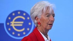 Ήρθε η στιγμή του «παγκόσμιου ευρώ» λέει η Κριστίν Λαγκάρντ