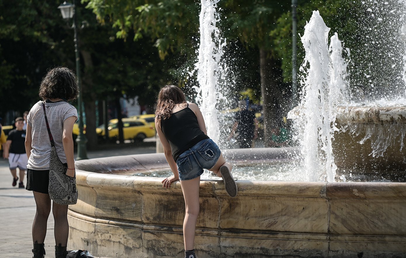 Έρχεται καύσωνας – Πότε θα «χτυπήσει» 40άρια η θερμοκρασία