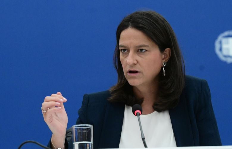 Κεραμέως: Ψηφιοποιούνται όλες οι καρτέλες ενσήμων για ταχύτερες συντάξεις