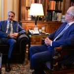 Μητσοτάκης σε Τασούλα: Θα σταλούν πλοία του ελληνικού ναυτικού έξω από τα χωρικά ύδατα της Λιβύης για αποτροπή μεταναστευτικών ροών