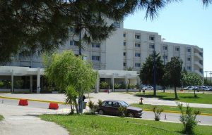 Στην ΜΕΘ του Πανεπιστημιακού Νοσοκομείου Πάτρας νοσηλεύονται τα δύο αγόρια που ανασύρθηκαν από τον Άραχθο