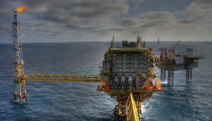 Άλμα στις τιμές πετρελαίου μετά την επίθεση Ισραήλ στο Ιράν