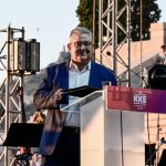 «Λίγο ακόμα να σηκωθούμε λίγο ψηλότερα» – «Βούλιαξε» το Καλλιμάρμαρο στη συναυλία για τα 100 χρόνια από τη γέννηση του Μίκη Θεοδωράκη